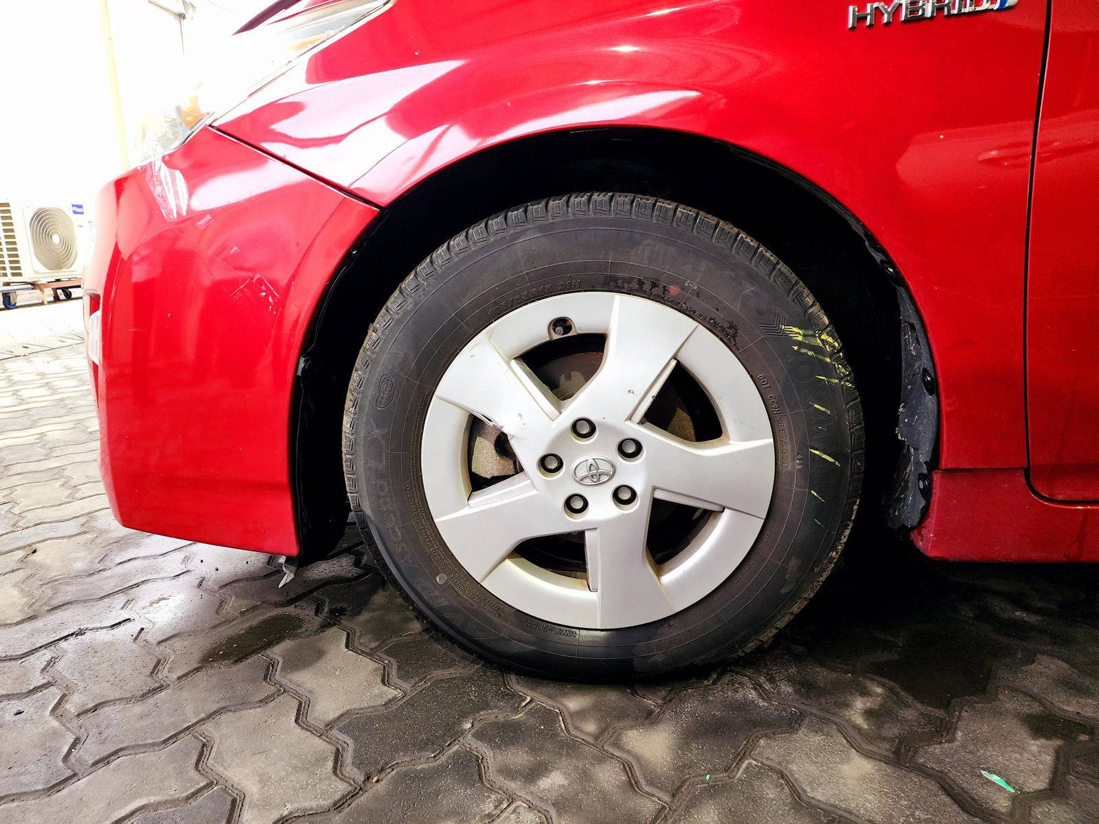 2010 TOYOTA PRIUS — 196728 Miles — Lot 0104503 — Souq - Marhaba Auctions Used Cars - Image 10