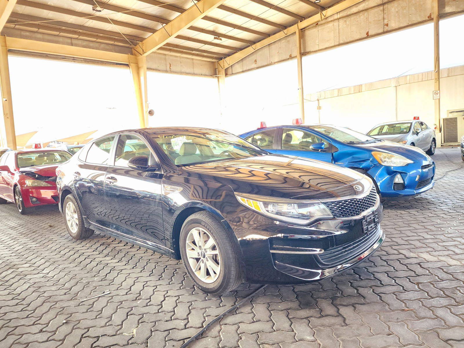 2016 KIA OPTIMA — 112732 Miles — Lot 40754105 — Souq - Marhaba Auctions Used Cars - Image 4