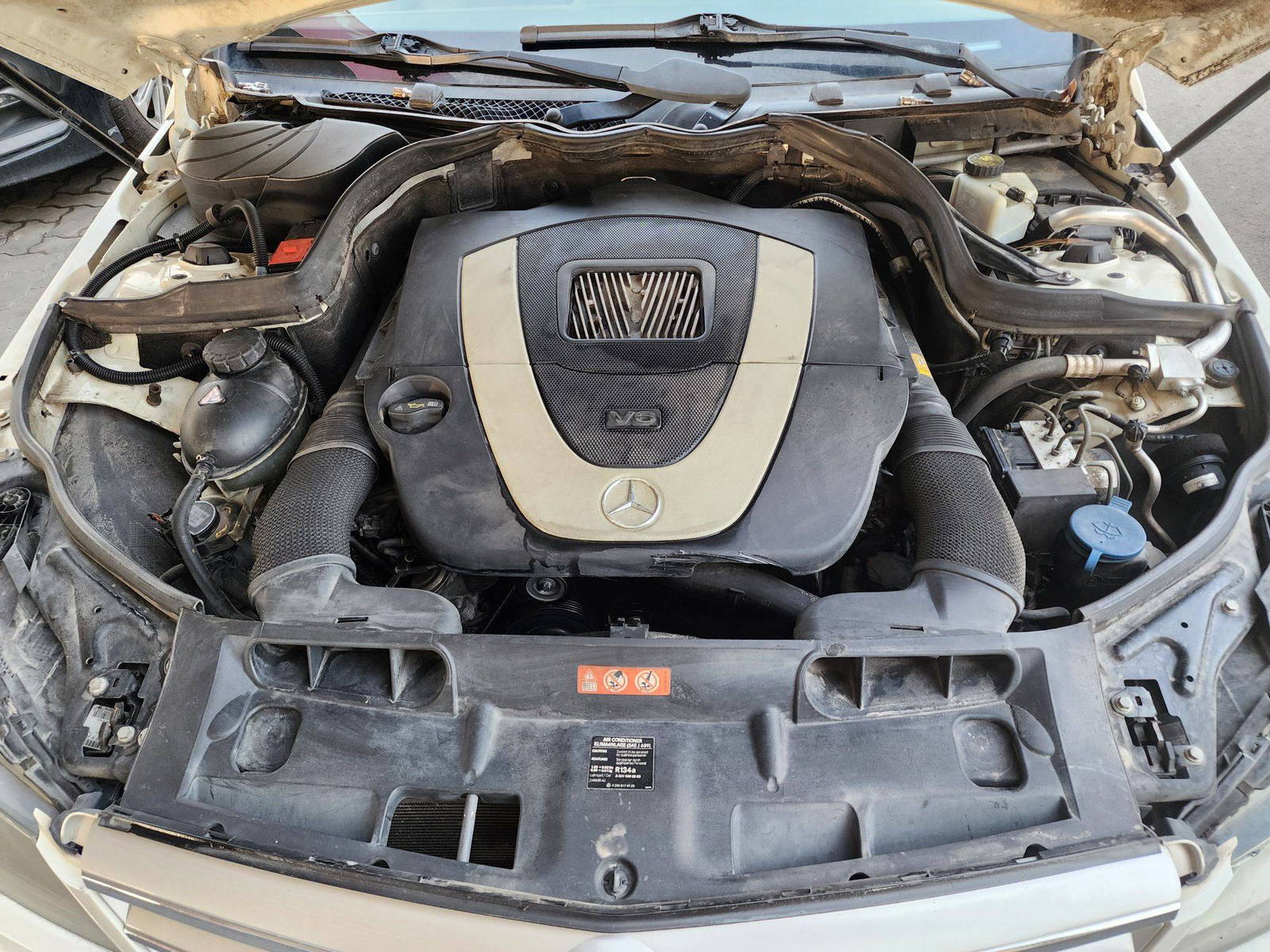 2012 MERCEDES BENZ C300 — 204913 Miles — Lot 46640284 — Souq - Marhaba Auctions Used Cars - Image 12
