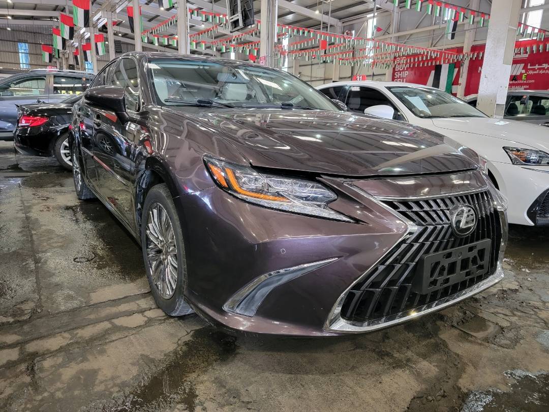 2015 LEXUS ES 350 — 71602 Miles — Lot 2210178 — Main - Marhaba Auctions Used Cars - Image 4