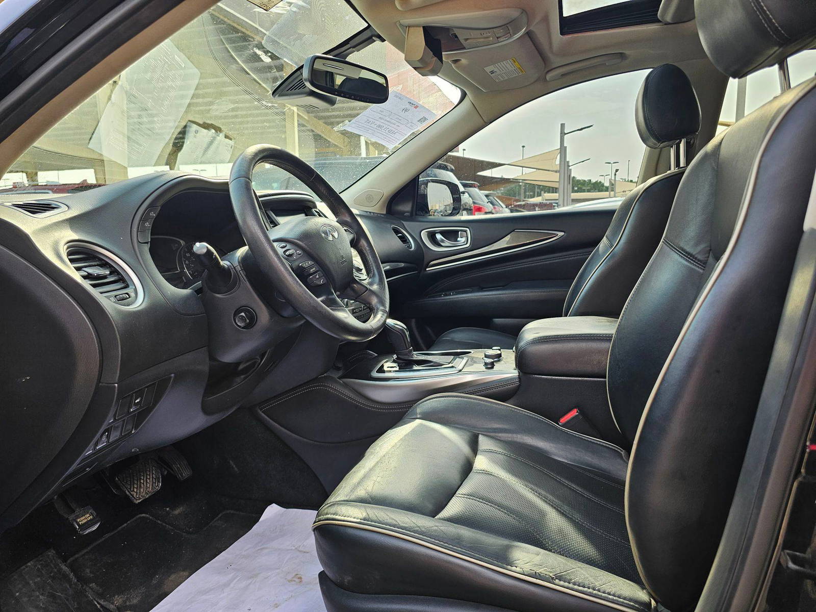 2019 INFINITI QX60 — 175789 Miles — Lot C562165 — Souq - Marhaba Auctions Used Cars - Image 9