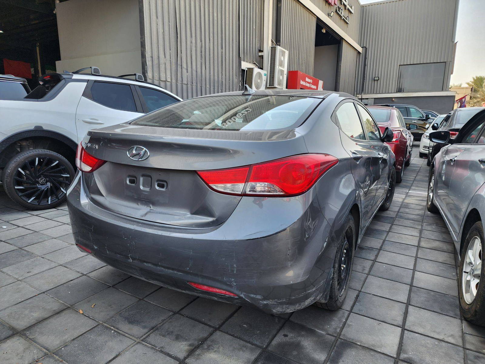 2013 HYUNDAI ELANTRA — 84833 KM — Lot 98973 — Al Quoz - Marhaba Auctions Used Cars - Image 6