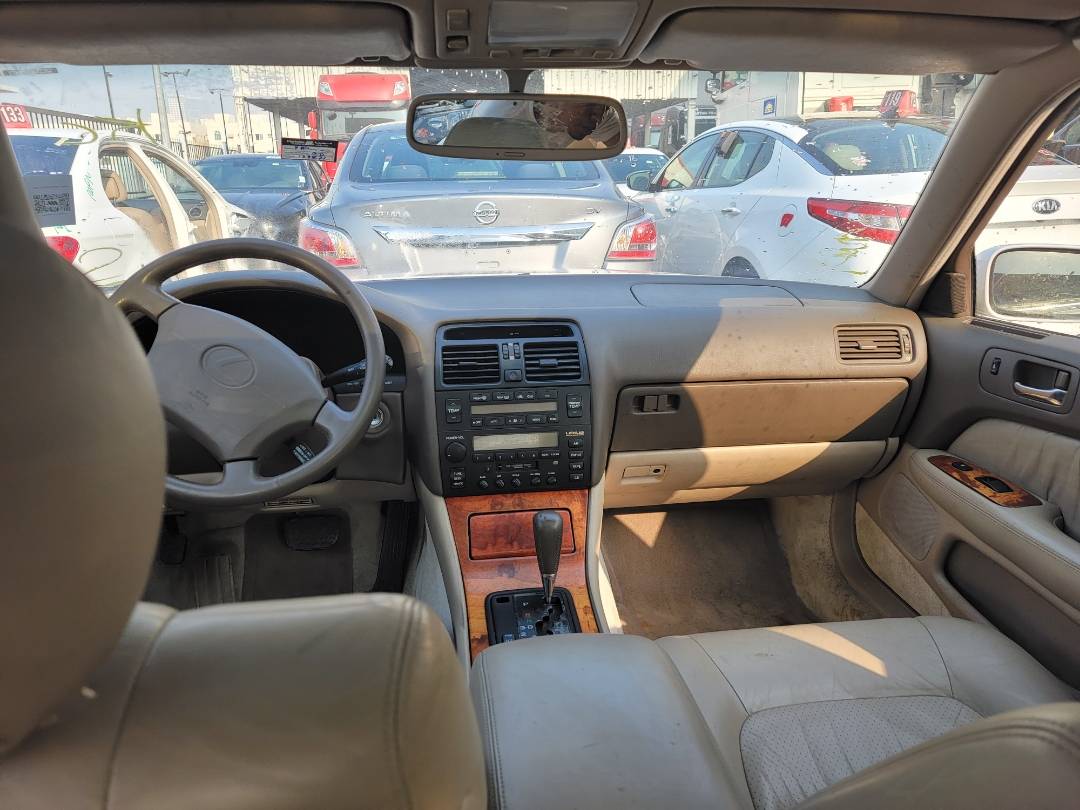 1997 LEXUS LS 400 — 139871 Miles — Lot V0094094 — Main - Marhaba Auctions Used Cars - Image 7