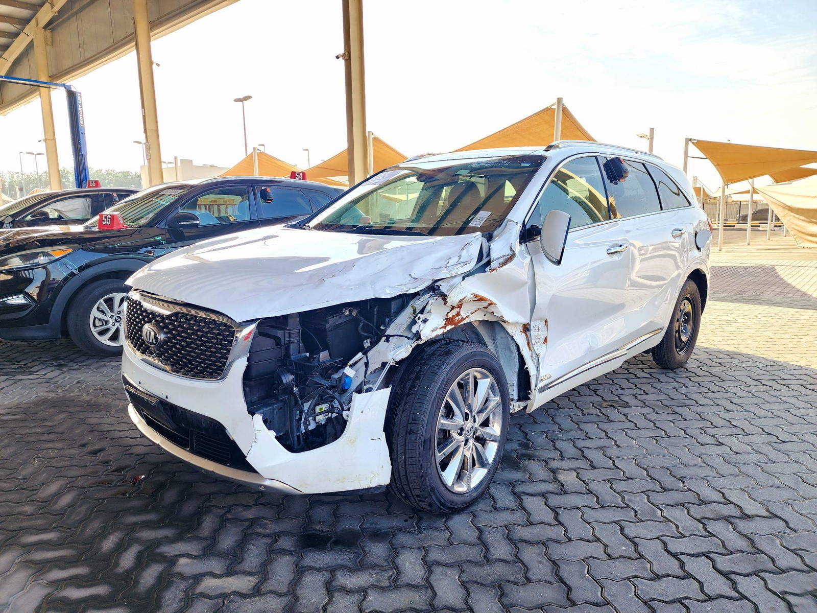 2018 KIA SORENTO — 116604 Miles — Lot 215487 — Souq - Marhaba Auctions Used Cars - Image 4