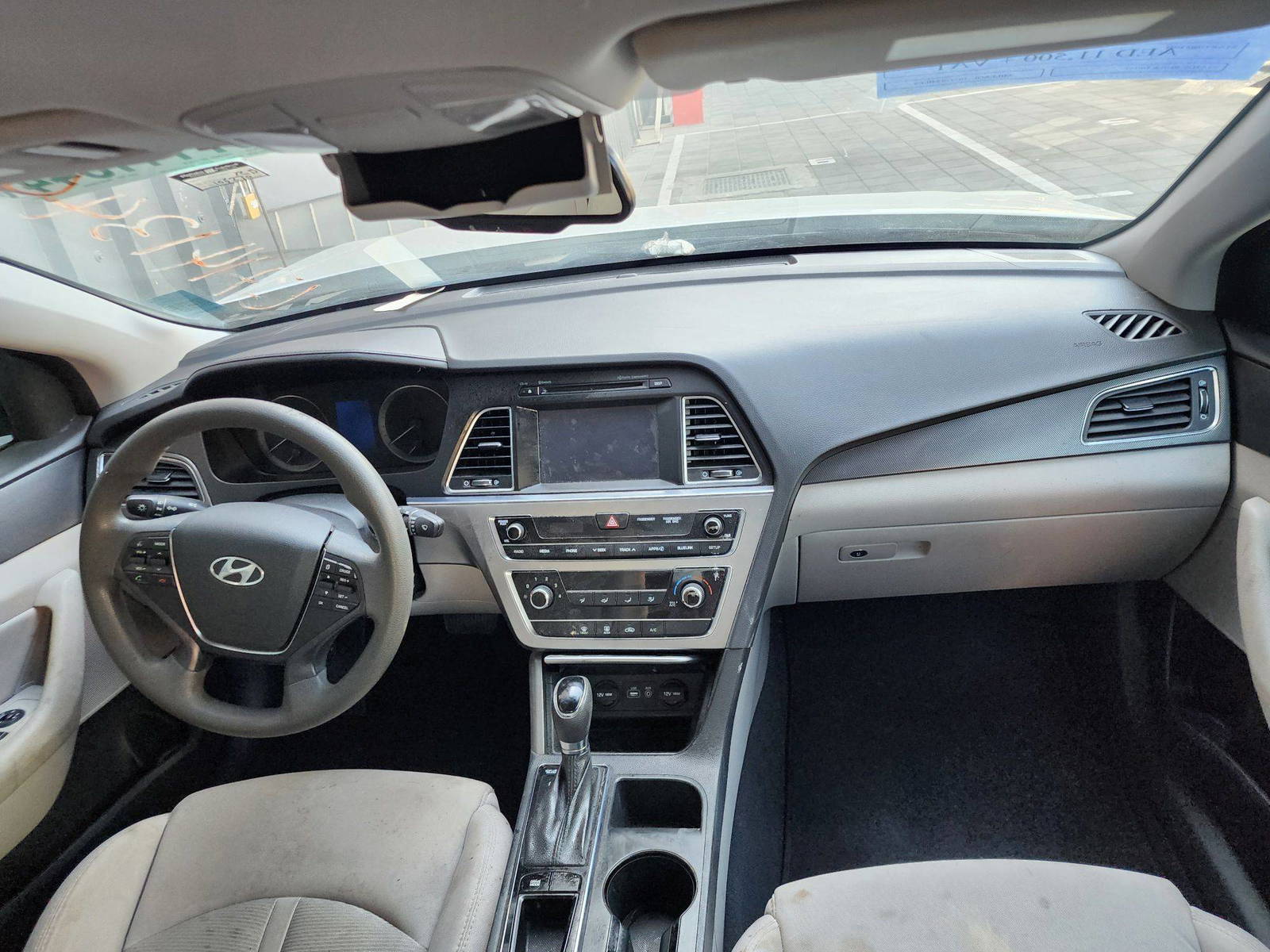 2016 HYUNDAI SONATA — 105270 Miles — Lot 67141344 — Al Quoz - Marhaba Auctions Used Cars - Image 8