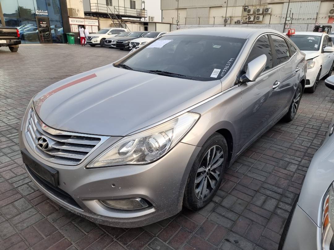 2011 HYUNDAI GRANDEUR — 221045 KM — Lot 013237 — Ind. 12 - Marhaba Auctions Used Cars - Image 3