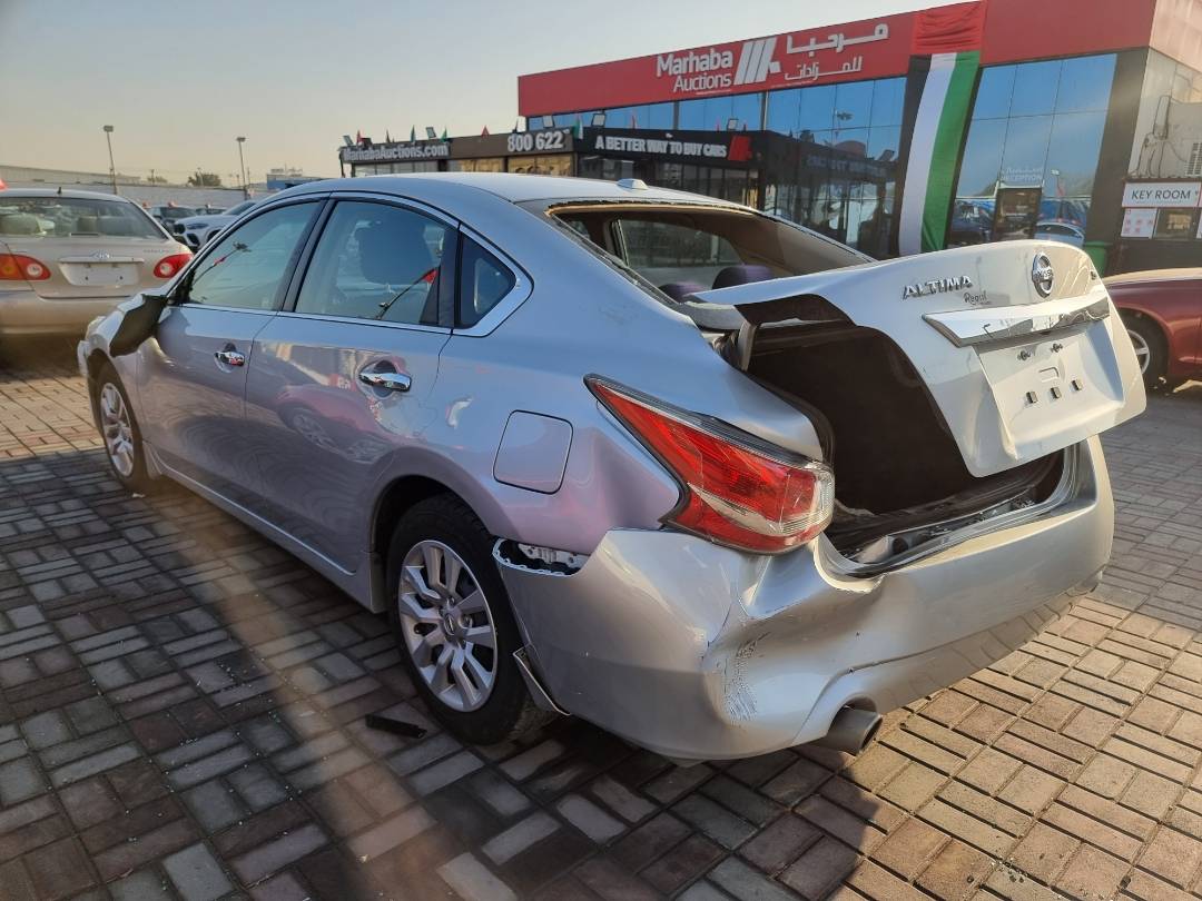 2015 NISSAN ALTIMA — 140341 Miles — Lot 215487 — Ind. 12 - Marhaba Auctions Used Cars - Image 4
