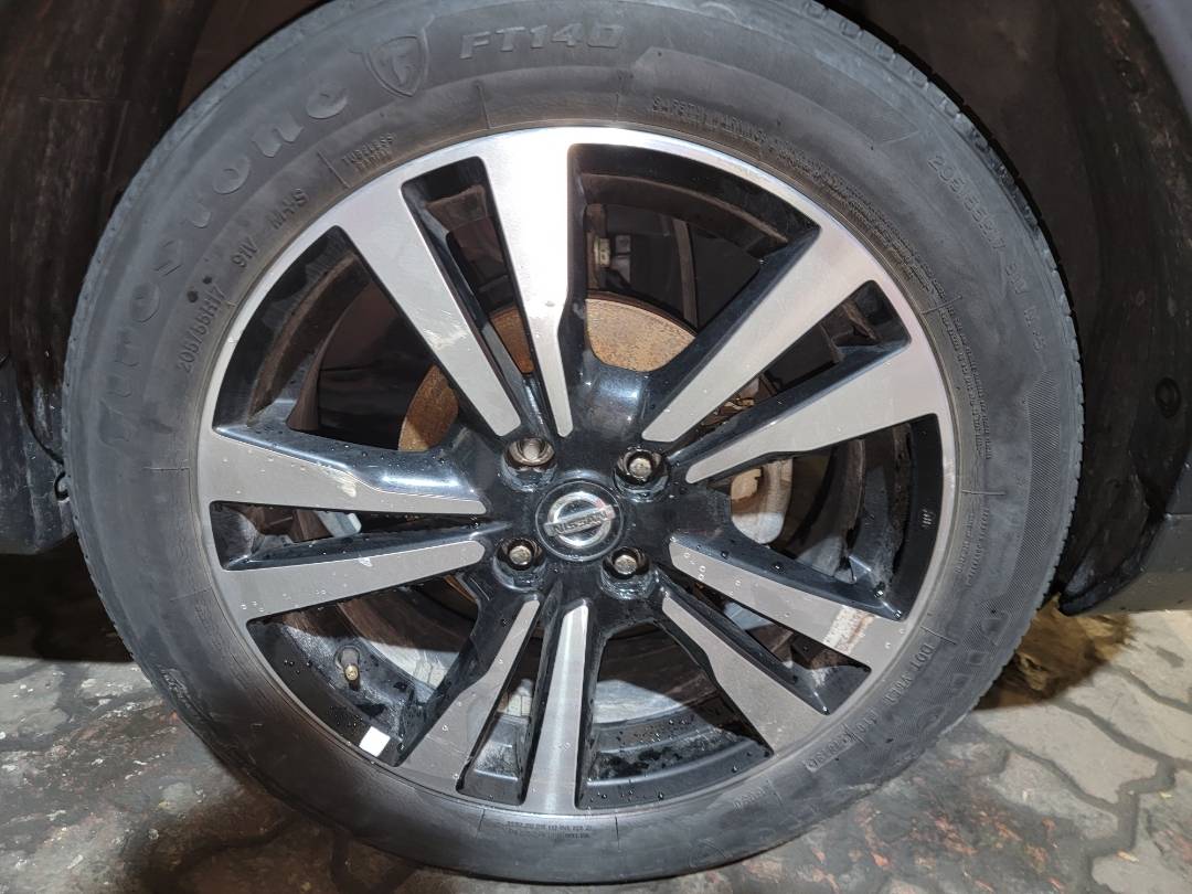 2019 NISSAN KICKS — 67564 Miles — Lot KL545951 - Marhaba Auctions Used Cars - Image 4