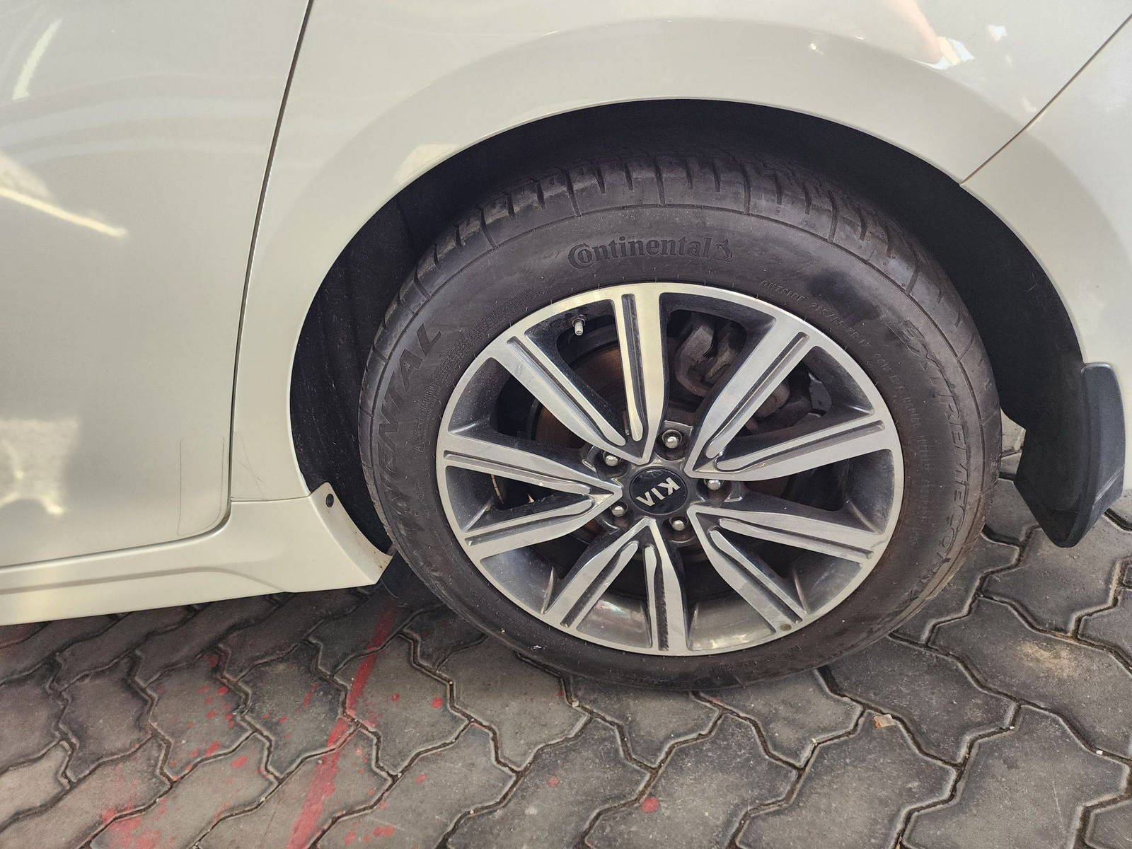2019 KIA OPTIMA — 89798 Miles — Lot 39314223 — Souq - Marhaba Auctions Used Cars - Image 11