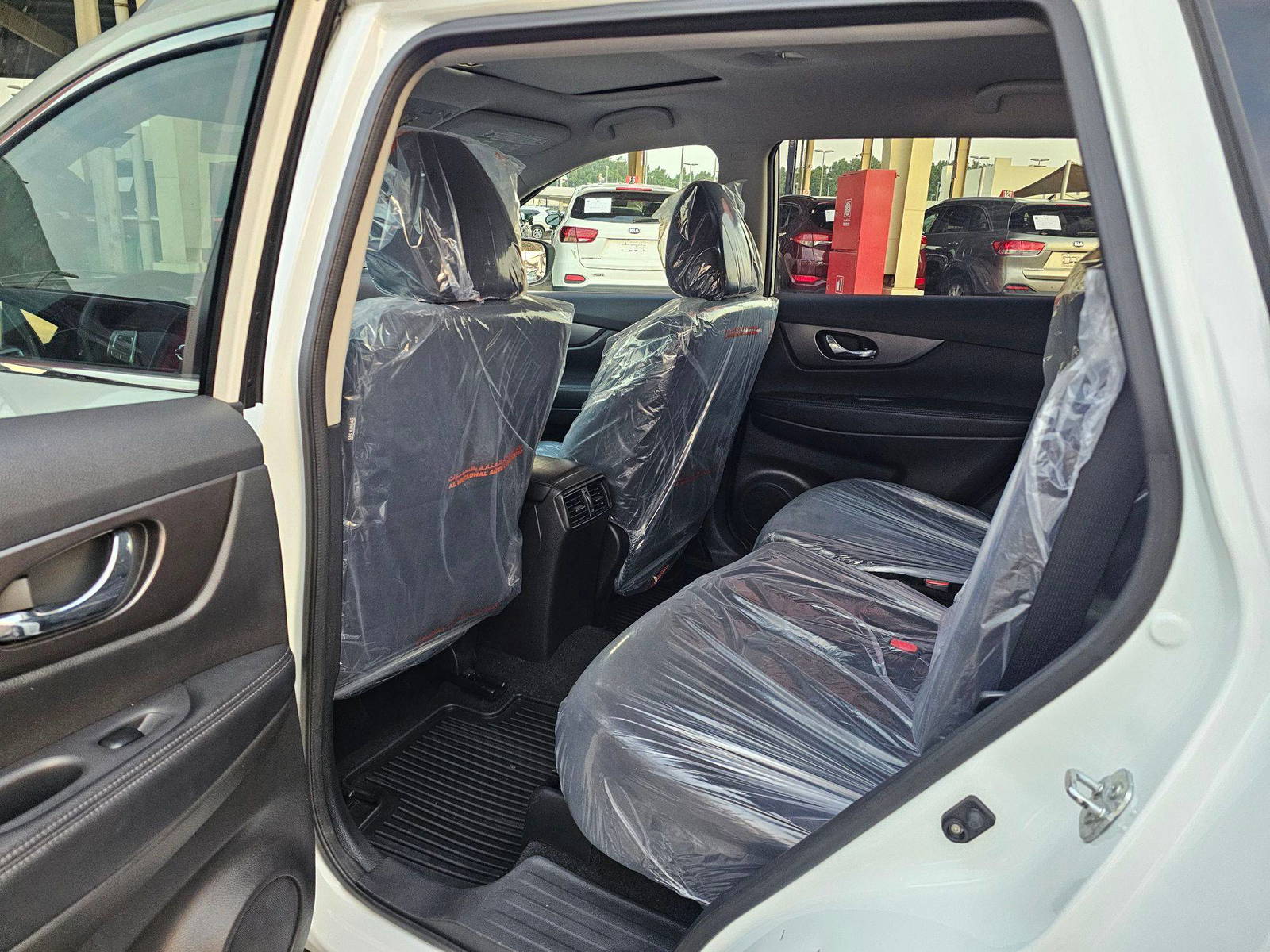 2014 NISSAN ROGUE — 149794 Miles — Lot 1EC752321 — Souq - Marhaba Auctions Used Cars - Image 7