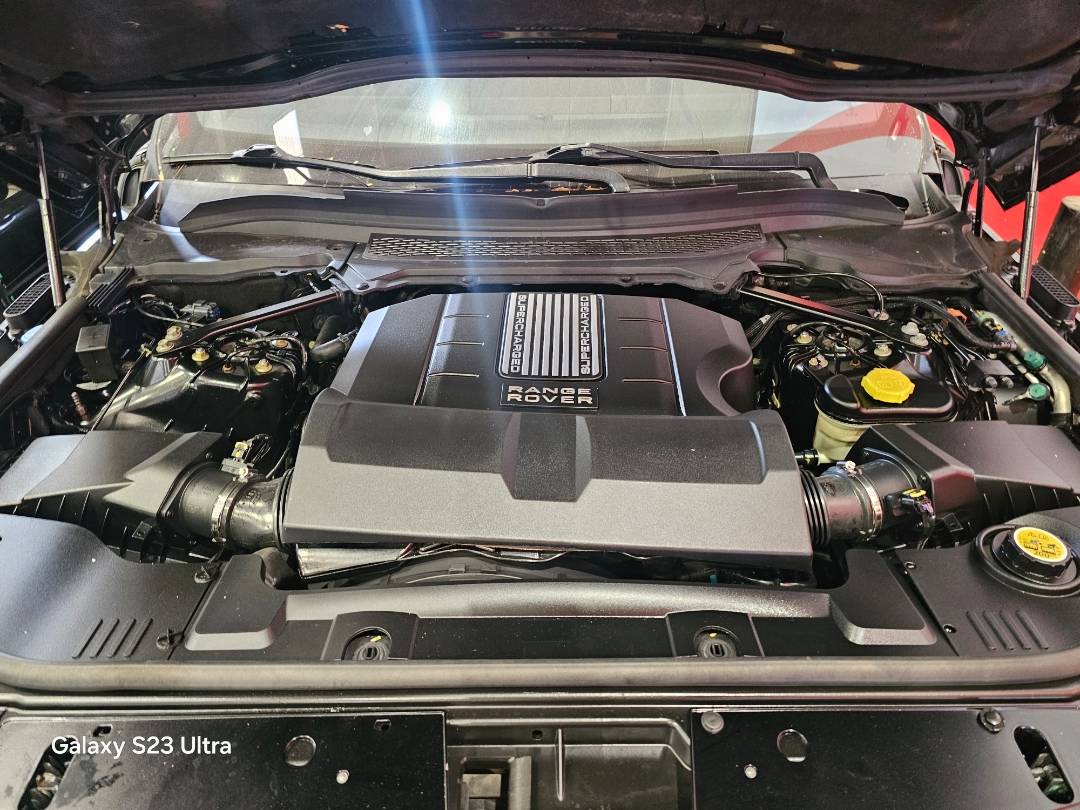 LAND ROVER RANGE ROVER SUPERCHARGED 2014 - Marhaba Auction Used Cars - Image 9