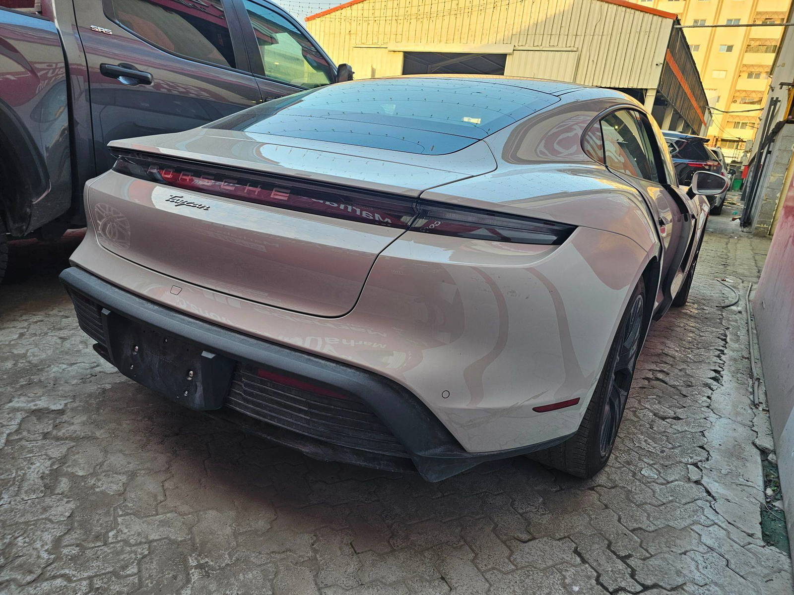 PORSCHE TAYCAN 2024 - Marhaba Auction Used Cars - Image 5