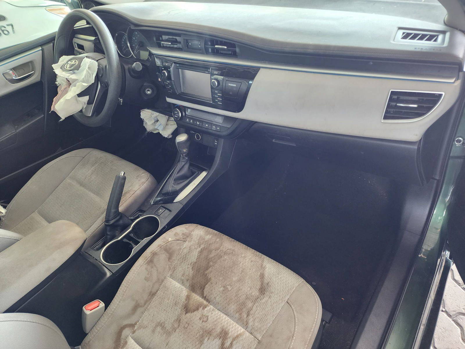 2015 TOYOTA COROLLA — 188495 Miles — Lot 69774893 - Marhaba Auctions Used Cars - Image 4