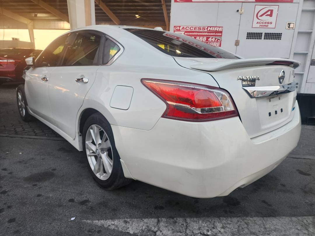 2013 NISSAN ALTIMA — 261010 Miles — Lot 29126 — Souq - Marhaba Auctions Used Cars - Image 11