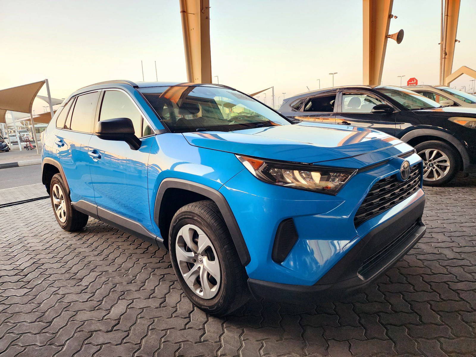 2019 TOYOTA RAV4 — 128369 Miles — Lot 39742622 — Souq - Marhaba Auctions Used Cars - Image 5