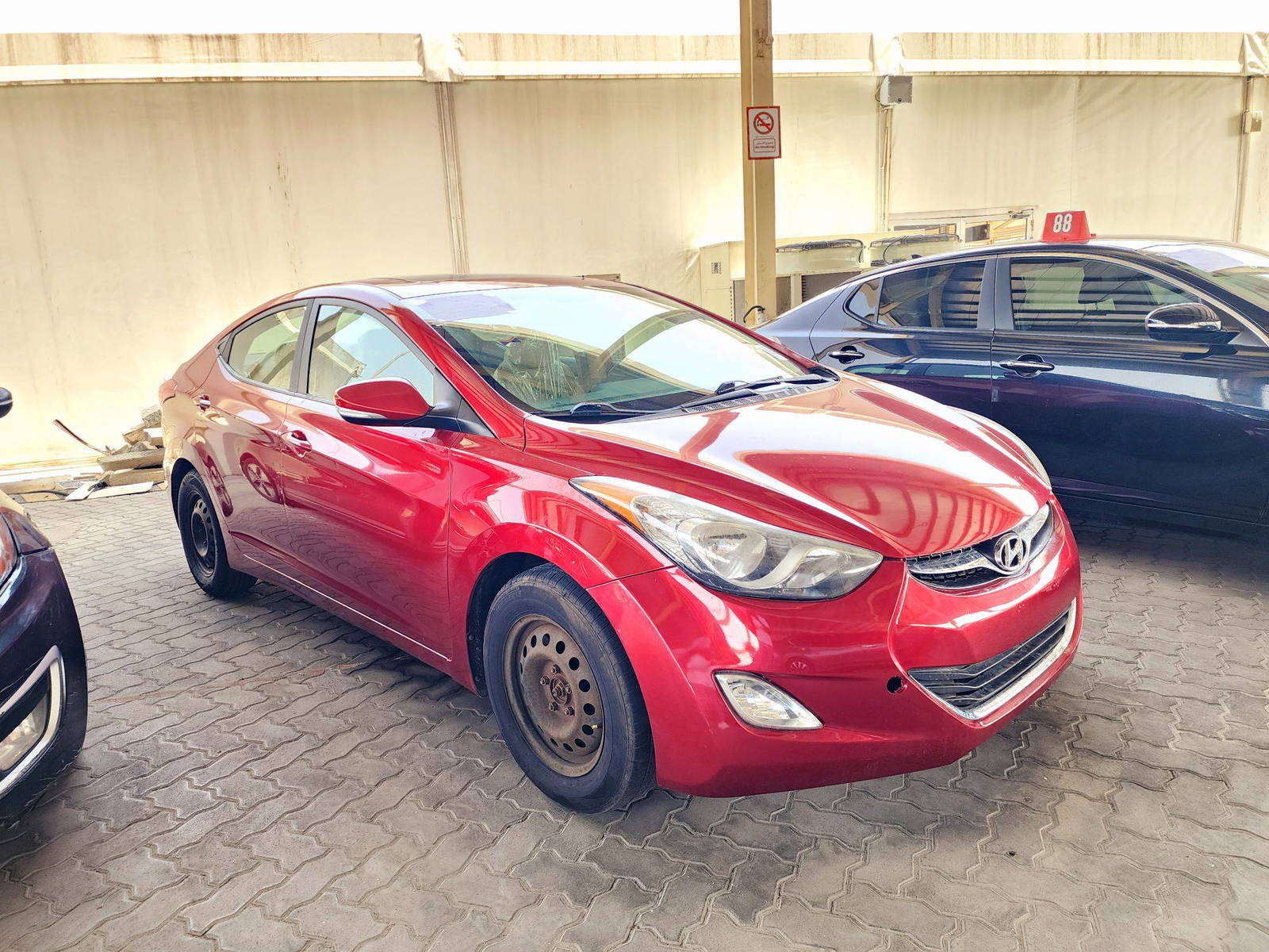 2012 HYUNDAI ELANTRA — 233493 KM — Lot 1CH082145 — Souq - Marhaba Auctions Used Cars - Image 4