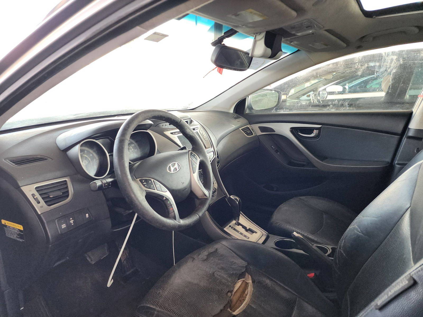 2012 HYUNDAI ELANTRA — 189310 Miles — Lot 55225084 — Souq - Marhaba Auctions Used Cars - Image 6