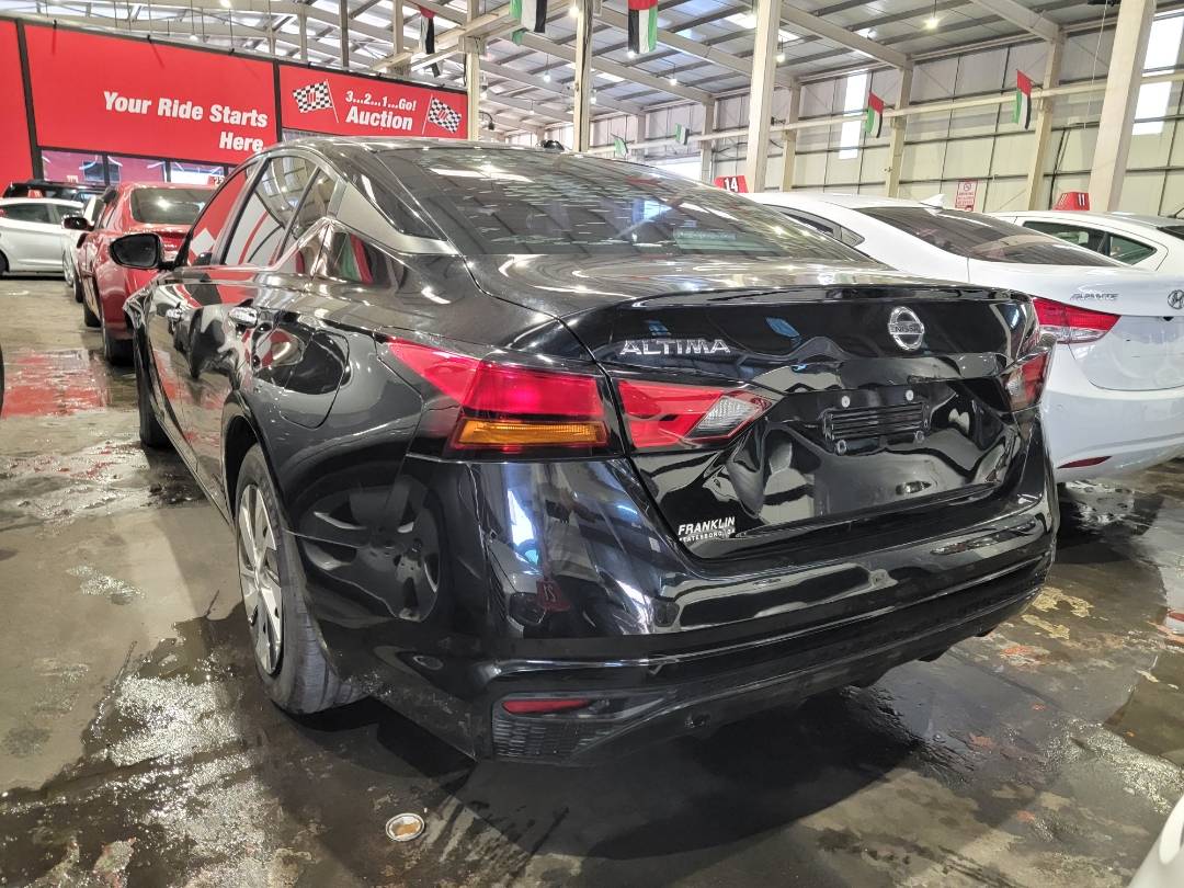 2019 NISSAN ALTIMA — 121927 Miles — Lot KC245501 — Main - Marhaba Auctions Used Cars - Image 5