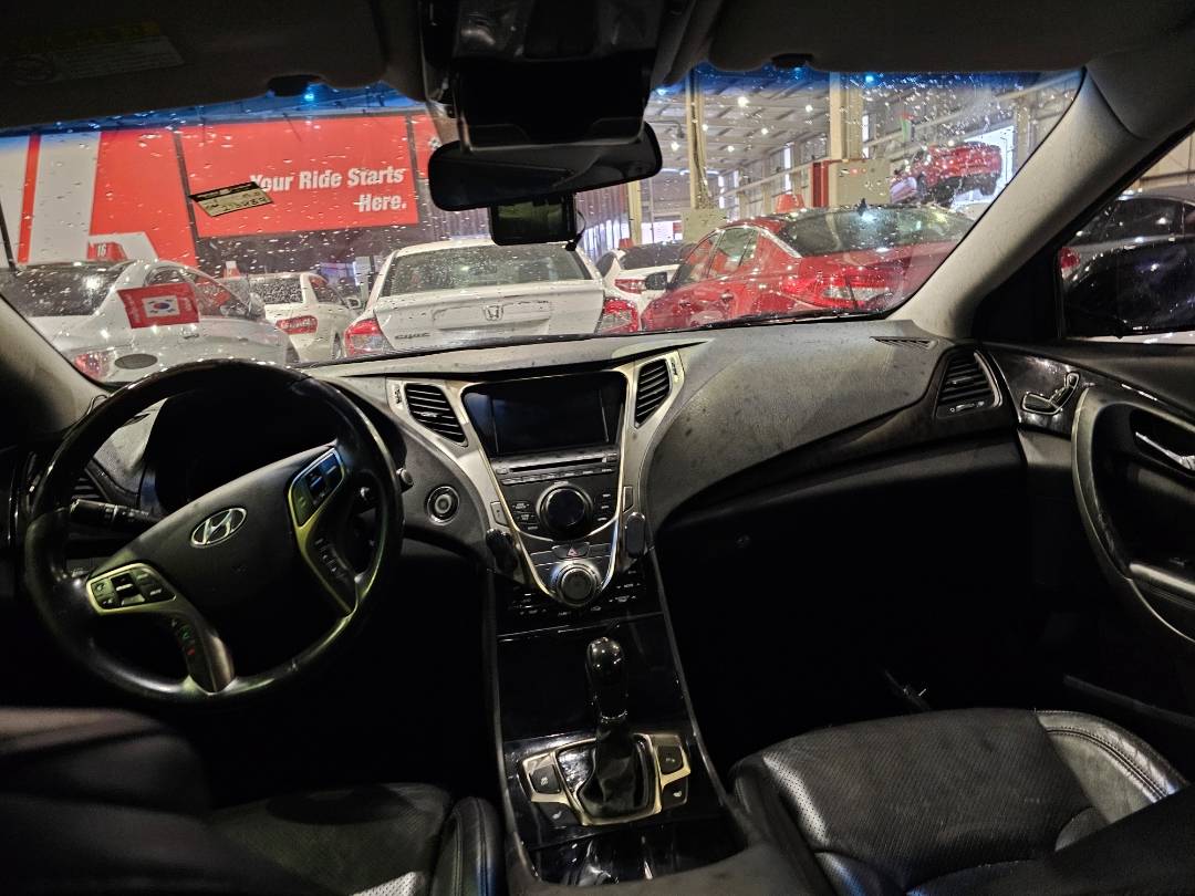 2011 HYUNDAI GRANDEUR — 216489 KM — Lot 067369 — Souq - Marhaba Auctions Used Cars - Image 8