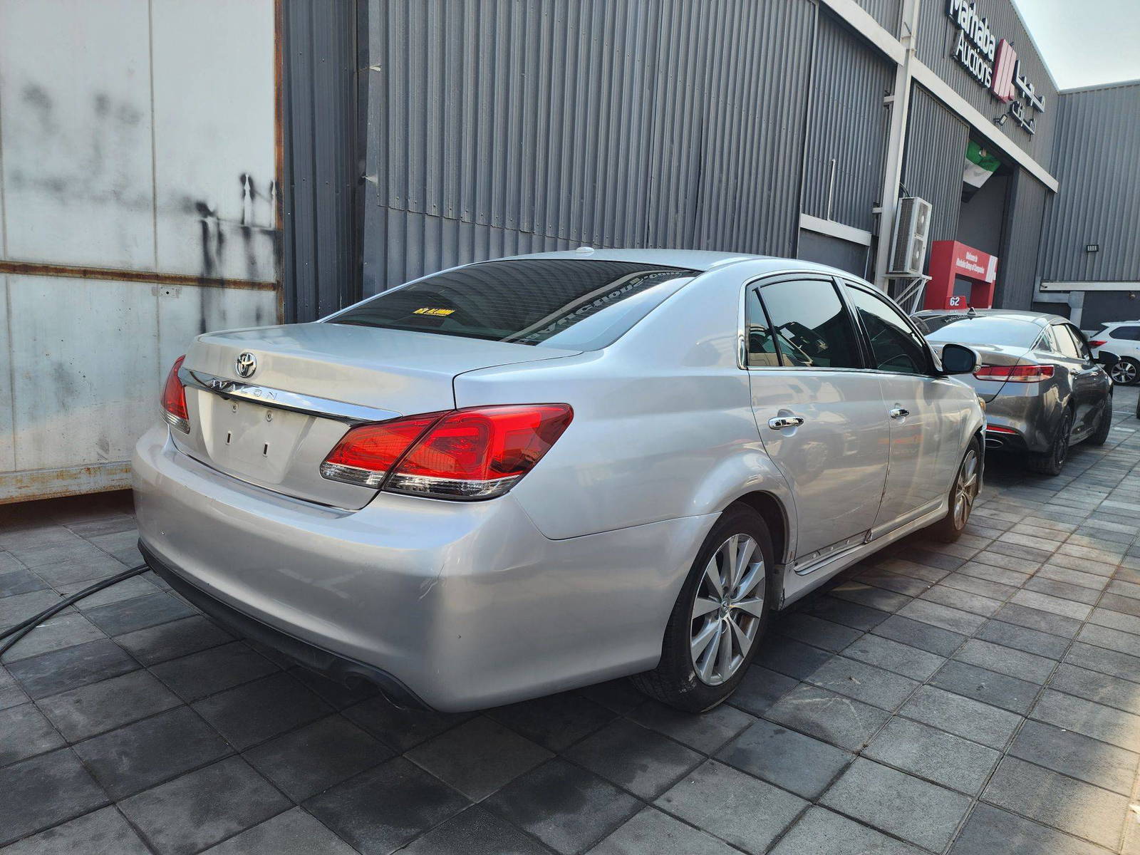 2011 TOYOTA AVALON — 219625 Miles — Lot 14280 — Al Quoz - Marhaba Auctions Used Cars - Image 5