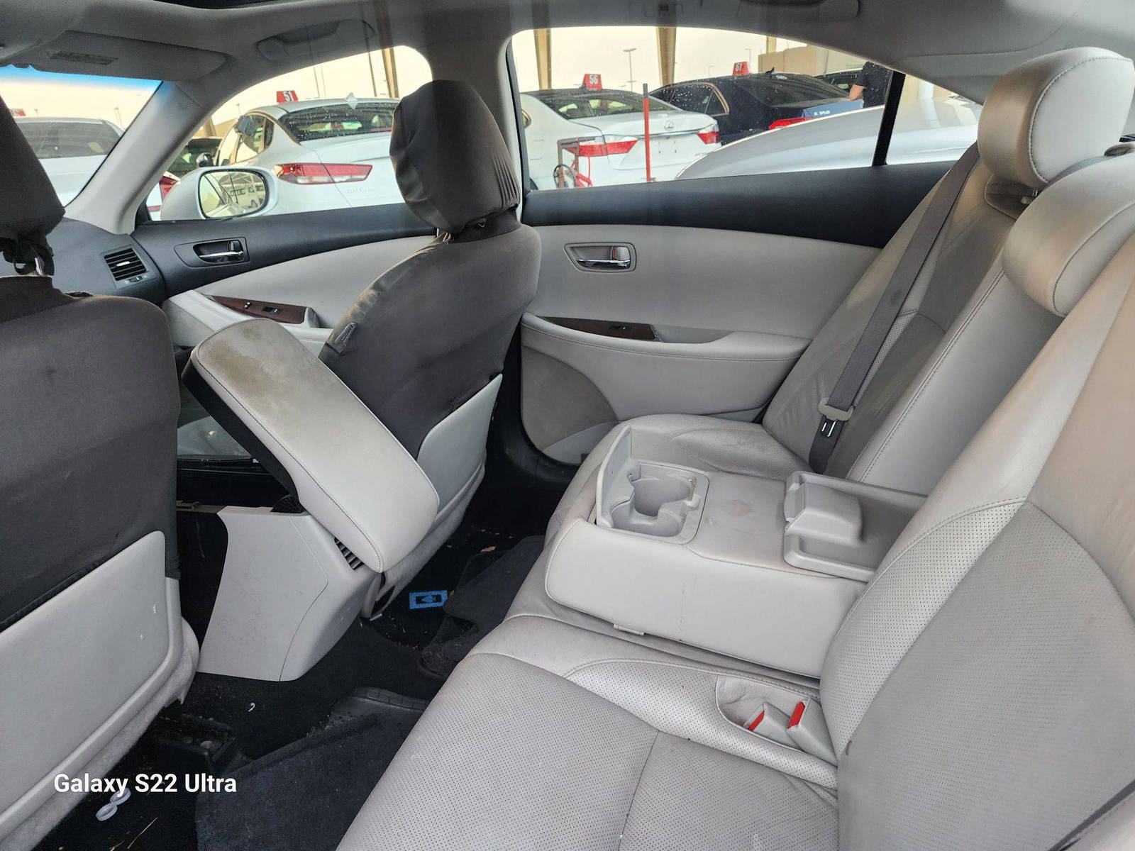 2010 LEXUS ES 350 — 197363 Miles — Lot 38709550 - Marhaba Auctions Used Cars - Image 5