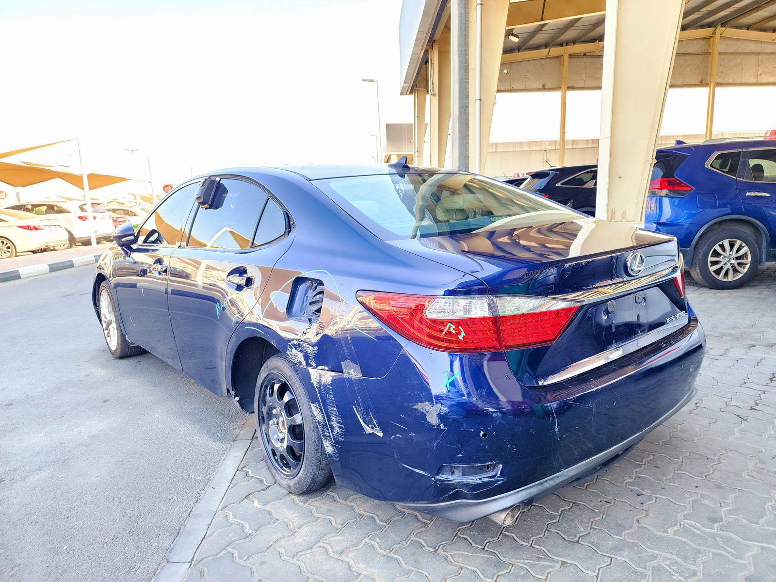 2013 LEXUS ES 350 — 113140 Miles — Lot 63247144 — Souq - Marhaba Auctions Used Cars - Image 3