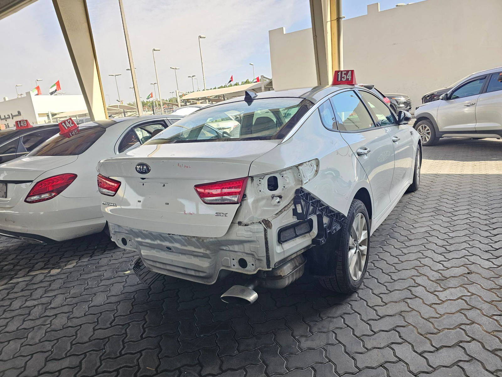 2018 KIA OPTIMA — 87377 Miles — Lot 68354145 — Souq - Marhaba Auctions Used Cars - Image 5