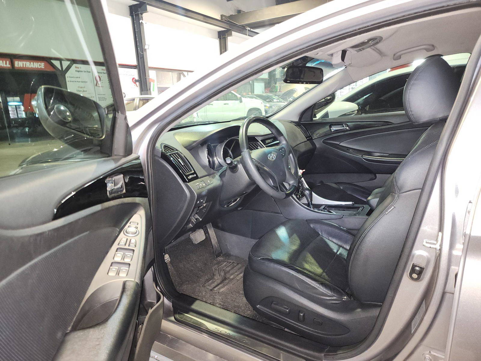 2011 HYUNDAI SONATA — 187171 KM — Lot 269653 — Souq - Marhaba Auctions Used Cars - Image 10