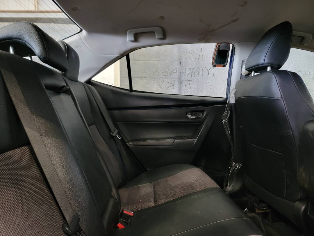 2018 TOYOTA COROLLA — 170126 Miles — Lot 72452633 — Main - Marhaba Auctions Used Cars - Image 5