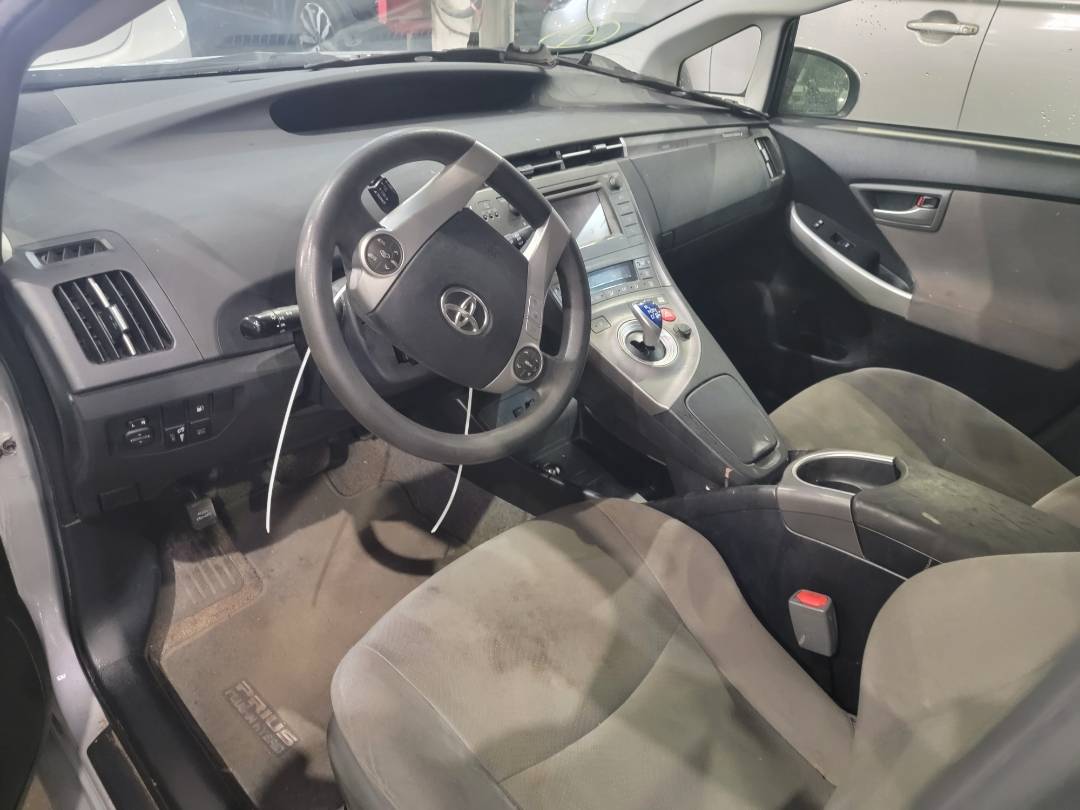 2014 TOYOTA PRIUS — 179988 Miles — Lot 3055484 — Main - Marhaba Auctions Used Cars - Image 8