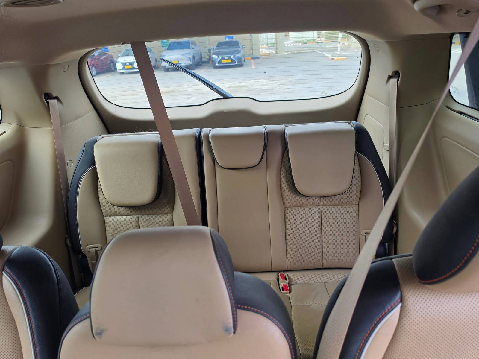 2019 KIA SEDONA — 120404 Miles — Lot 94044865 - Marhaba Auctions Used Cars - Image 10