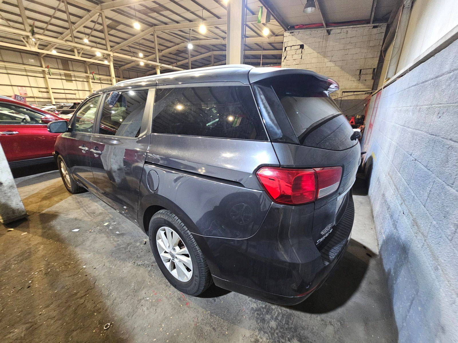 KIA SEDONA 2015 - Marhaba Auction Used Cars - Image 5