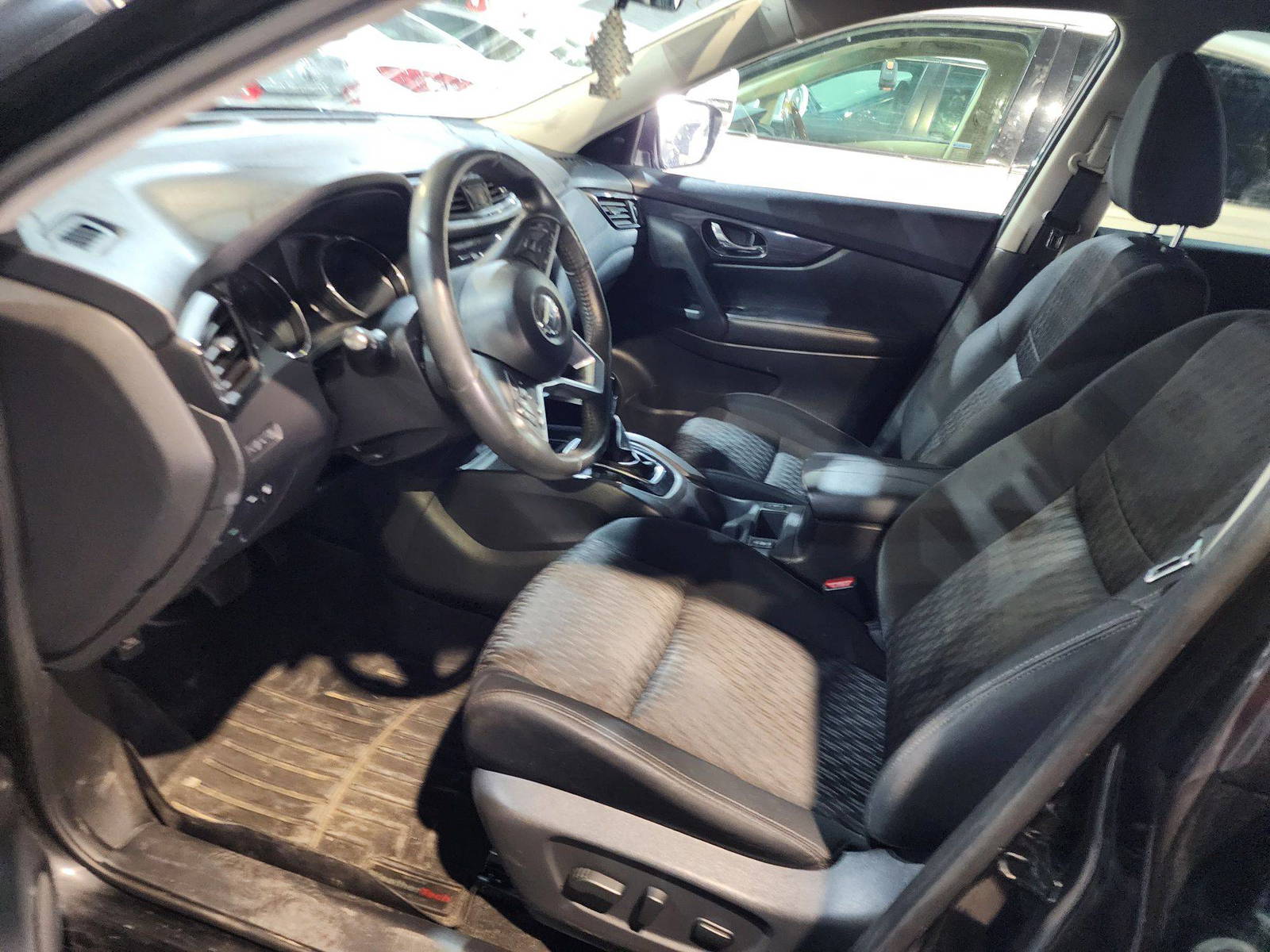 2018 NISSAN ROGUE — 139393 Miles — Lot 40181213 — Main - Marhaba Auctions Used Cars - Image 9