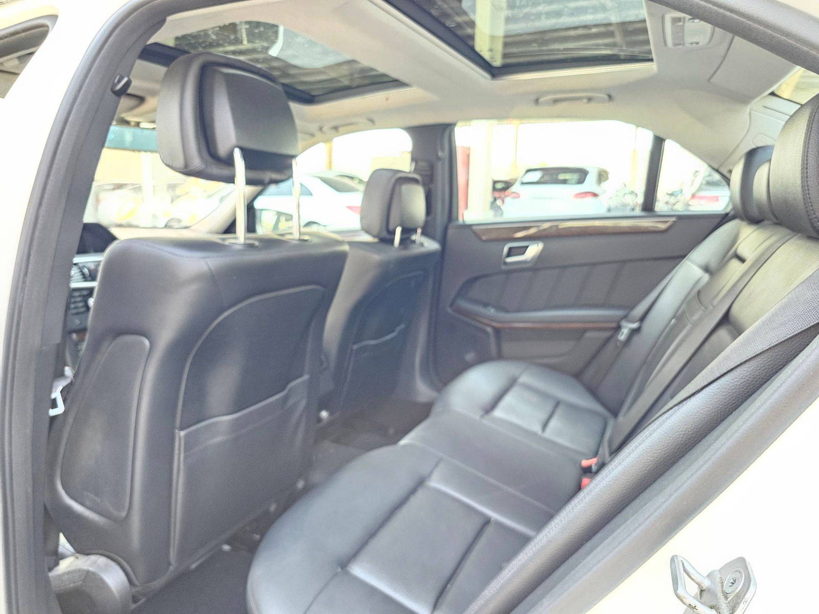 2012 MERCEDES BENZ E 350 — 259098 Miles — Lot F5KB4CA553638 — Souq - Marhaba Auctions Used Cars - Image 6