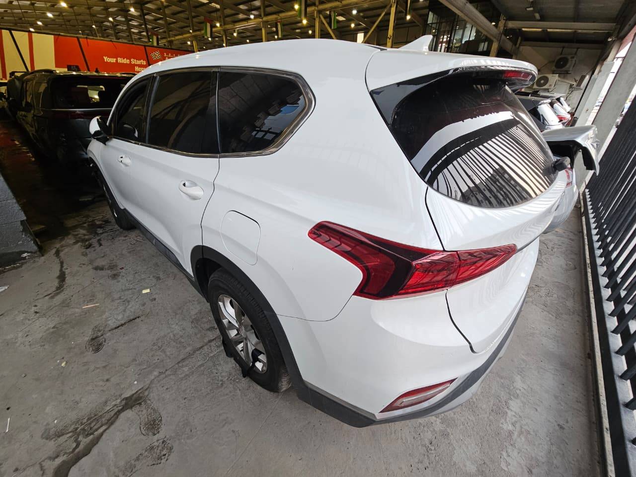 2020 HYUNDAI SANTA FE — 118196 Miles — Lot 82731135 — Main - Marhaba Auctions Used Cars - Image 5