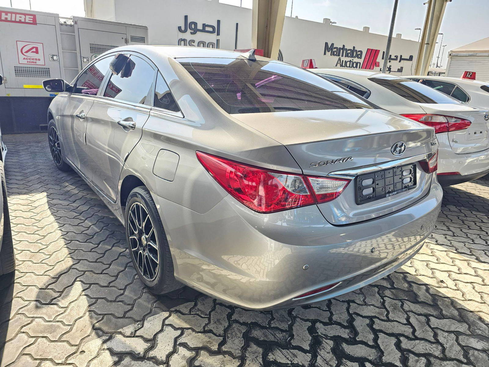 2010 HYUNDAI SONATA — 191589 KM — Lot BAAA033876 — Souq - Marhaba Auctions Used Cars - Image 5