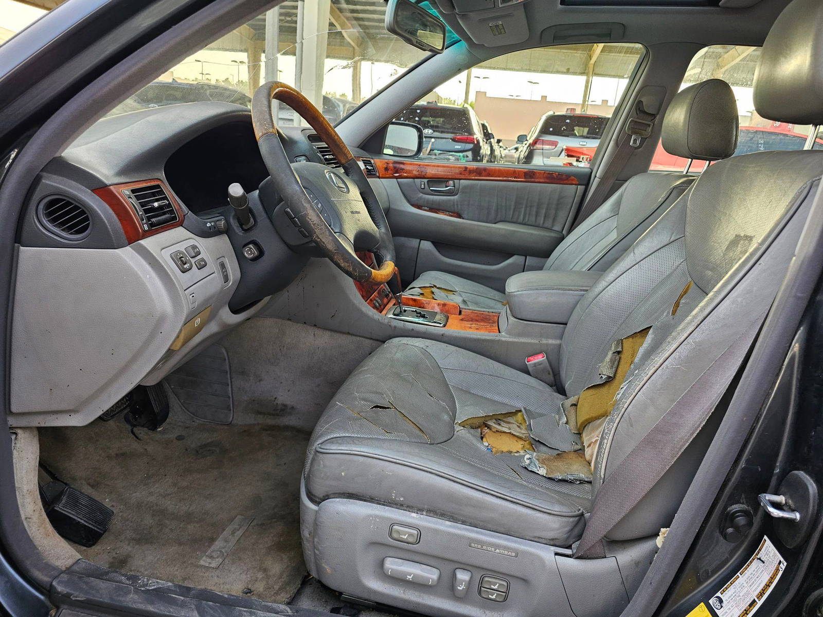 LEXUS LS 430 2004 - Marhaba Auction Used Cars - Image 10