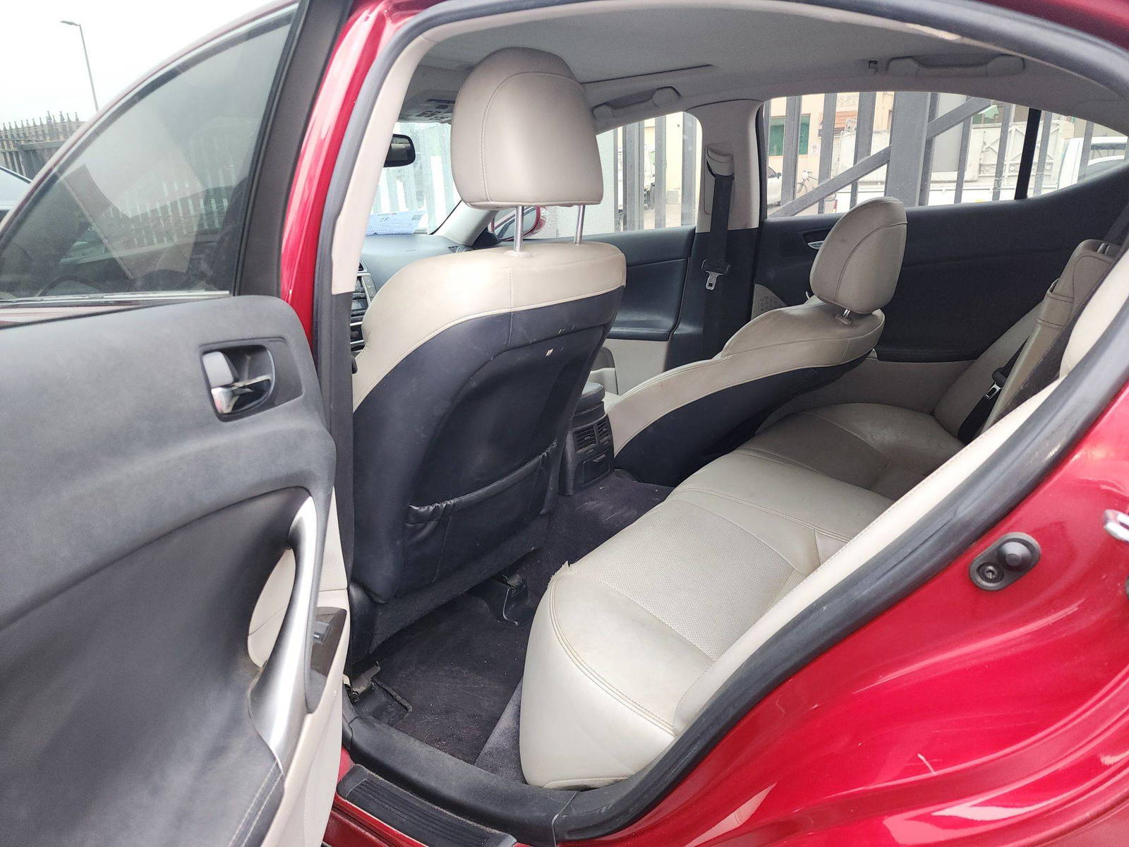 2010 LEXUS IS 250 — 224295 Miles — Lot 28A5038214 — Al Quoz - Marhaba Auctions Used Cars - Image 7