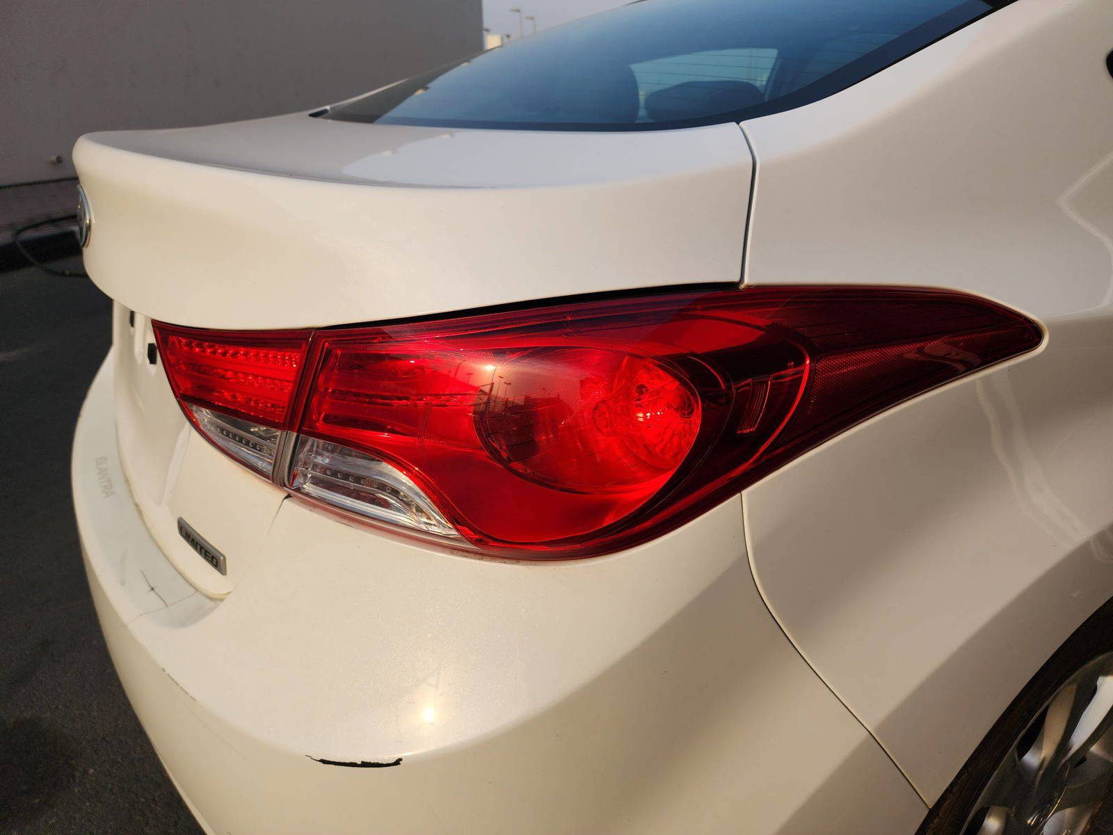 2013 HYUNDAI ELANTRA — 132616 Miles — Lot 50375 — Souq - Marhaba Auctions Used Cars - Image 6