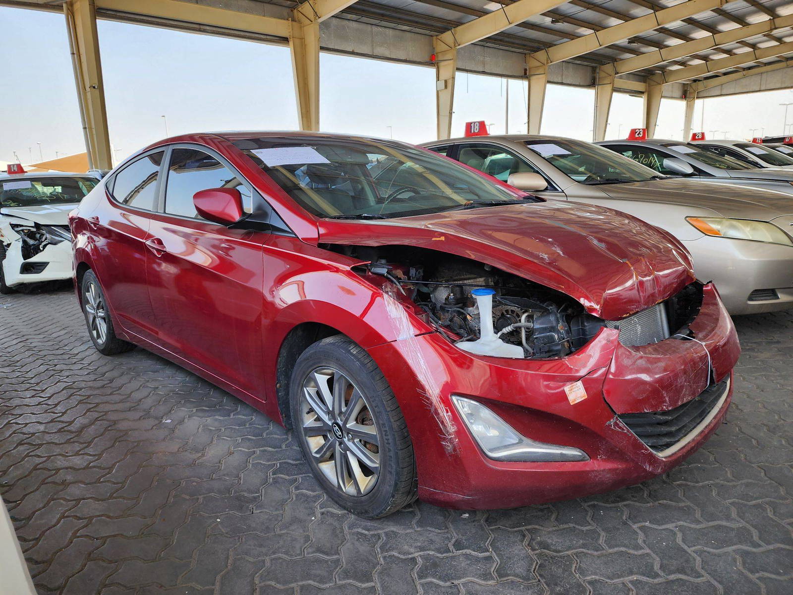 2014 HYUNDAI ELANTRA — 161501 KM — Lot 536567 — Souq - Marhaba Auctions Used Cars - Image 4