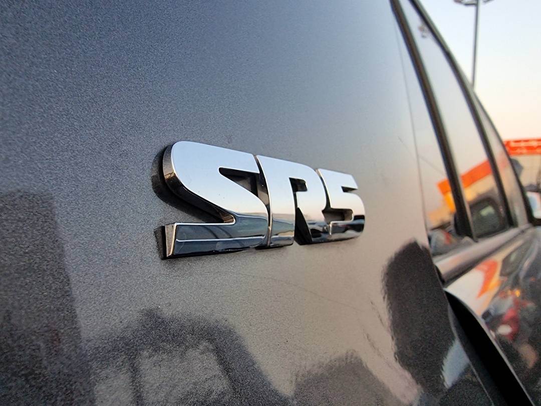 2010 TOYOTA 4RUNNER SR5 — 167417 Miles — Lot 412548 — Ind. 12 - Marhaba Auctions Used Cars - Image 5