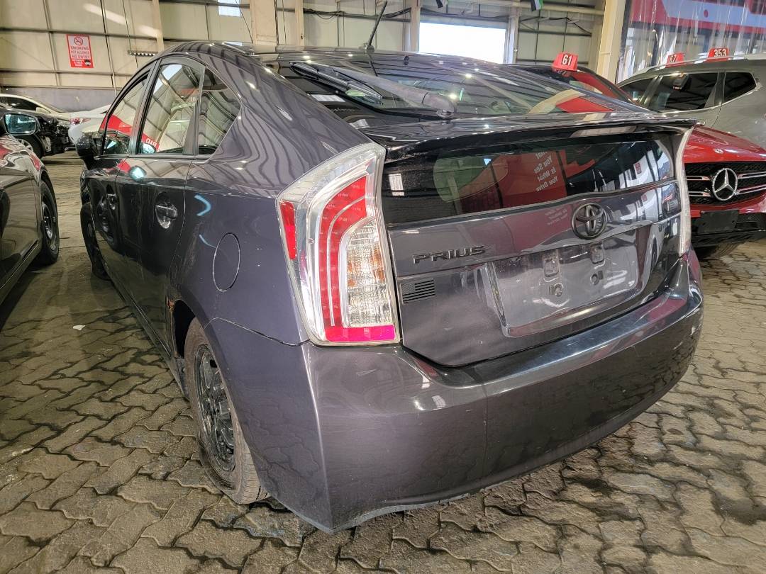 2015 TOYOTA PRIUS — 262130 Miles — Lot 51948485 — Main - Marhaba Auctions Used Cars - Image 4