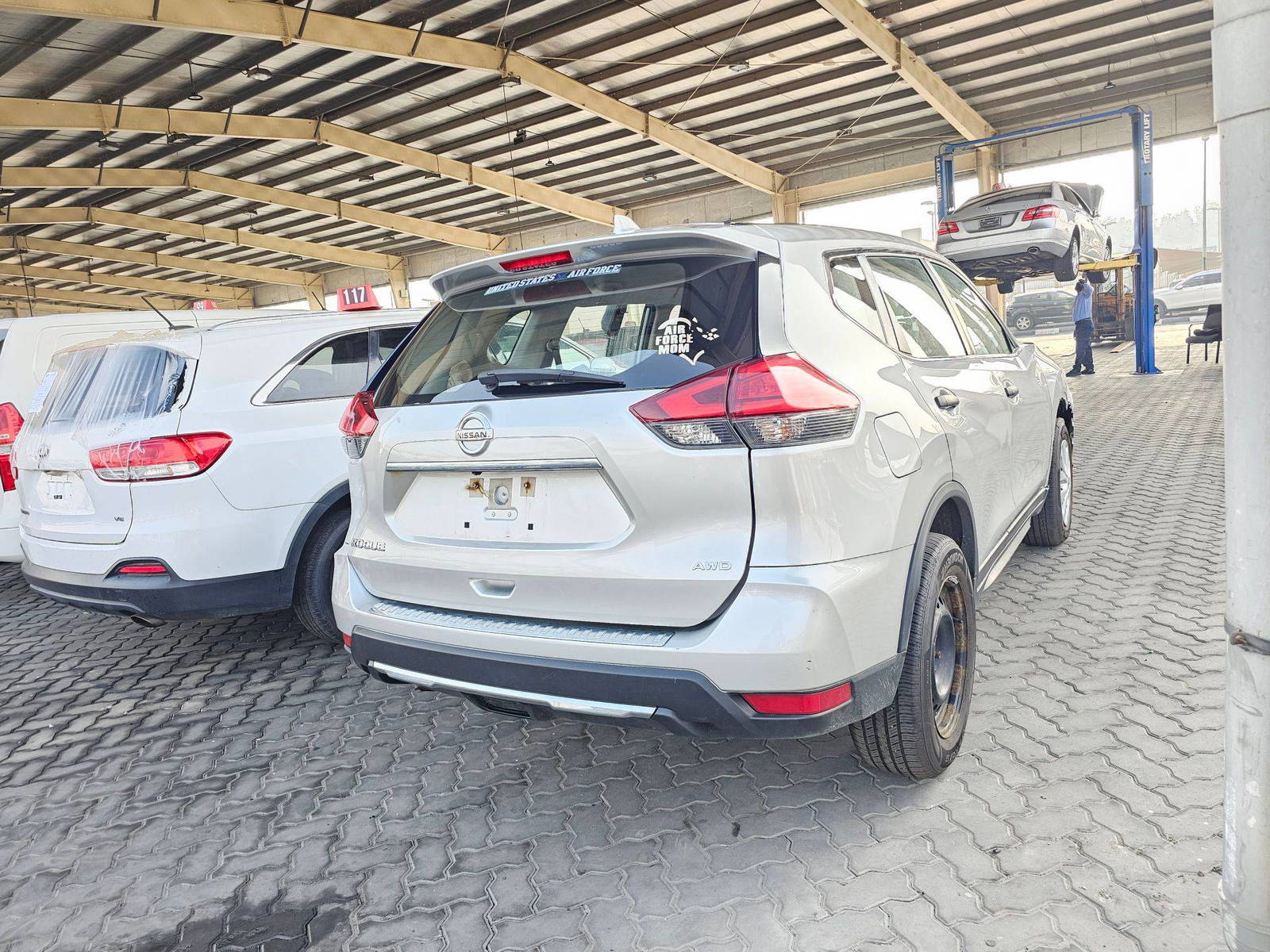 2017 NISSAN ROGUE — 122026 Miles — Lot W253809 — Main - Marhaba Auctions Used Cars - Image 3