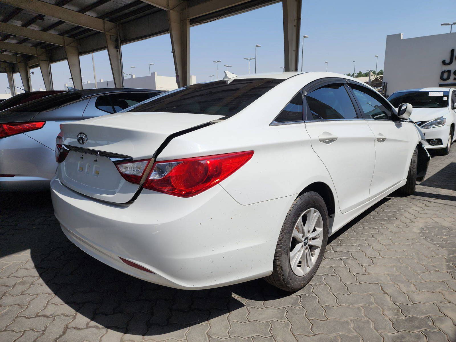 2013 HYUNDAI SONATA — 156990 Miles — Lot 56342594 — Souq - Marhaba Auctions Used Cars - Image 3