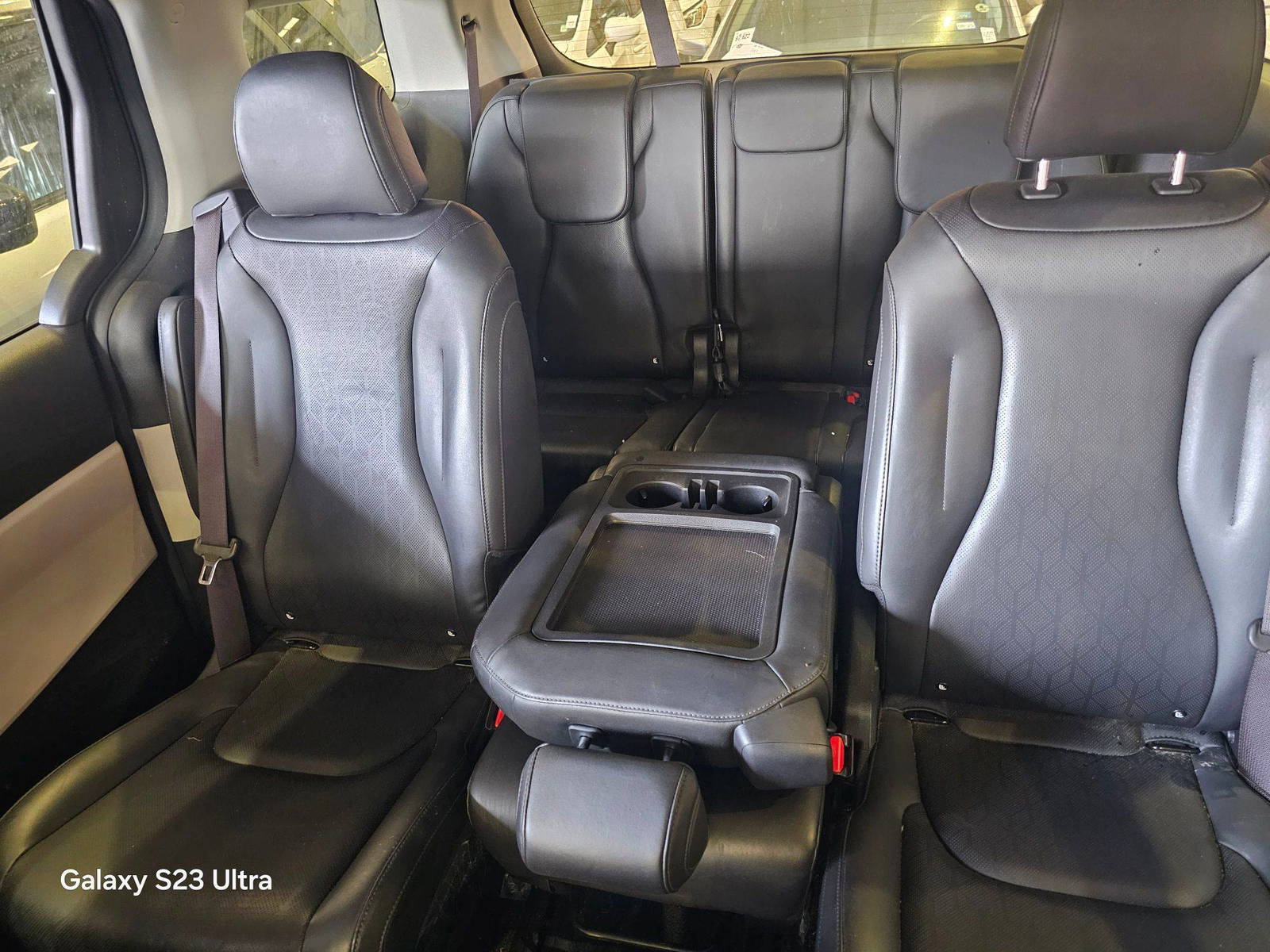 KIA CARNIVAL LX 2023 - Marhaba Auction Used Cars - Image 9