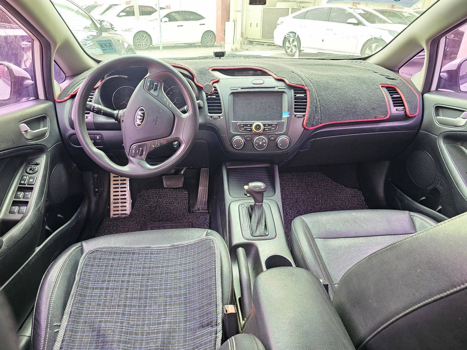 2013 KIA K3 — 194223 KM — Lot 822116 — Souq - Marhaba Auctions Used Cars - Image 7
