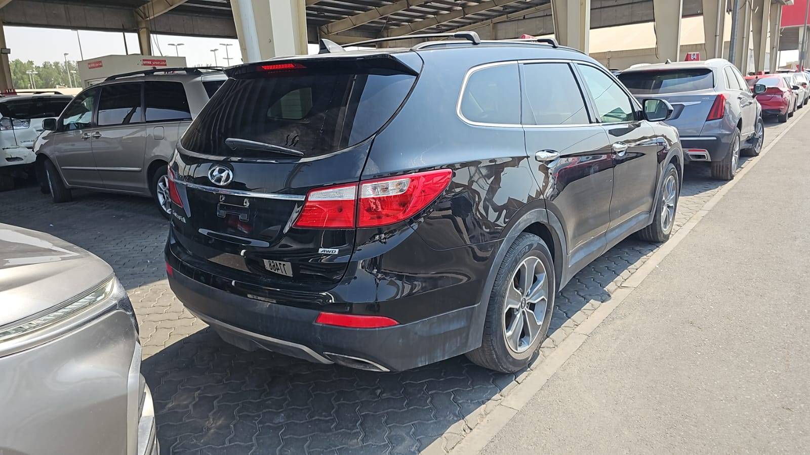 2016 HYUNDAI SANTA FE — 184489 Miles — Lot 136596 — Souq - Marhaba Auctions Used Cars - Image 4