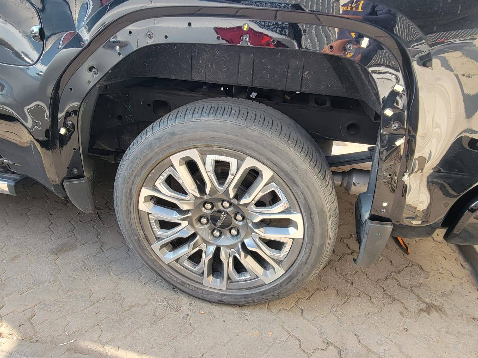 GMC SIERRA 2023 - Marhaba Auction Used Cars - Image 7