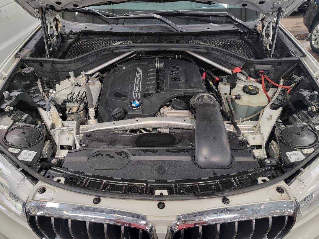 2018 BMW X 5 — 68037 KM — Lot 55J0X10352 — Main - Marhaba Auctions Used Cars - Image 12