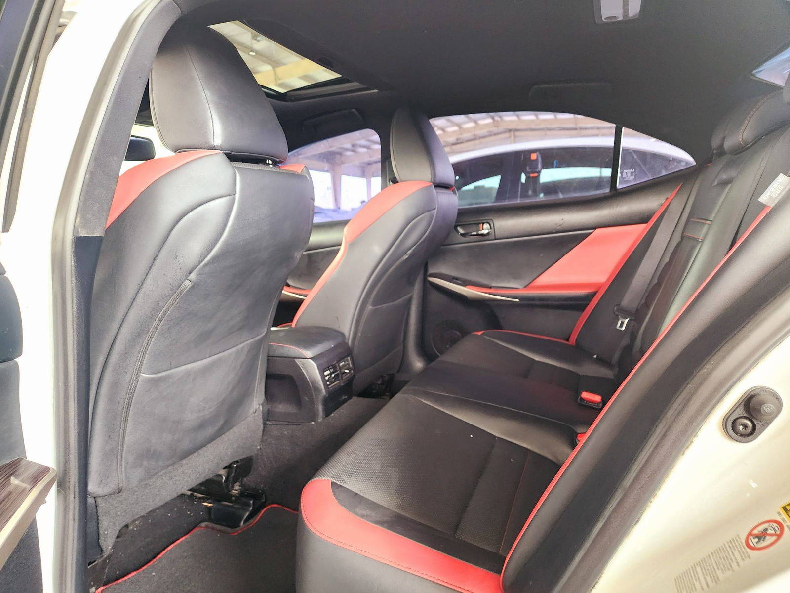 2015 LEXUS IS 250 — 176372 Miles — Lot 5023366 — Souq - Marhaba Auctions Used Cars - Image 6
